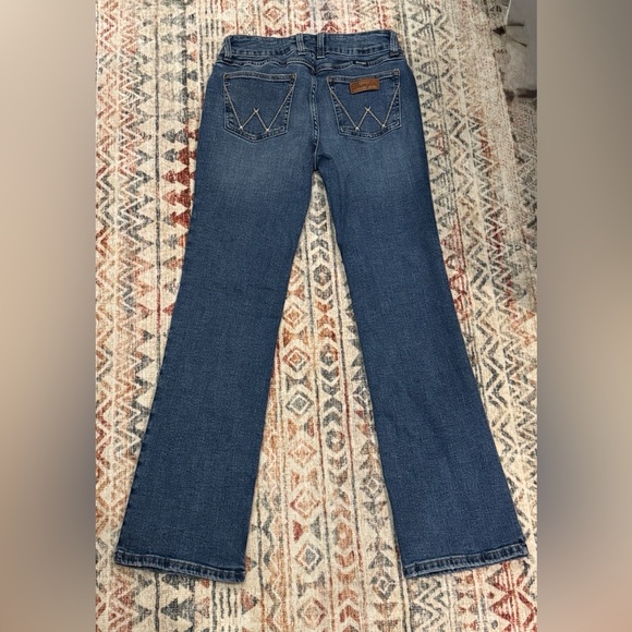 Wrangler Retro Mae Women's Classic Blue Boot Cut Jeans - Picture 9 of 13